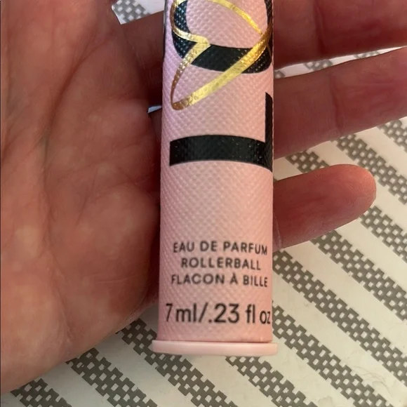 Victoria's Secret PINK eau de parfum roller ball - Picture 4 of 6